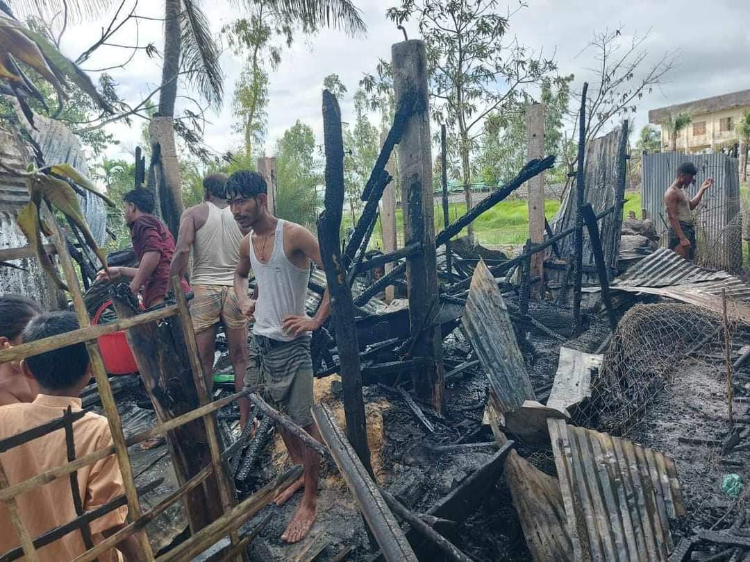 চকরিয়ায় বৈদ্যুতিক শর্টসার্কিটের আগুনে পুড়ে ছাই দুই বসতবাড়ি