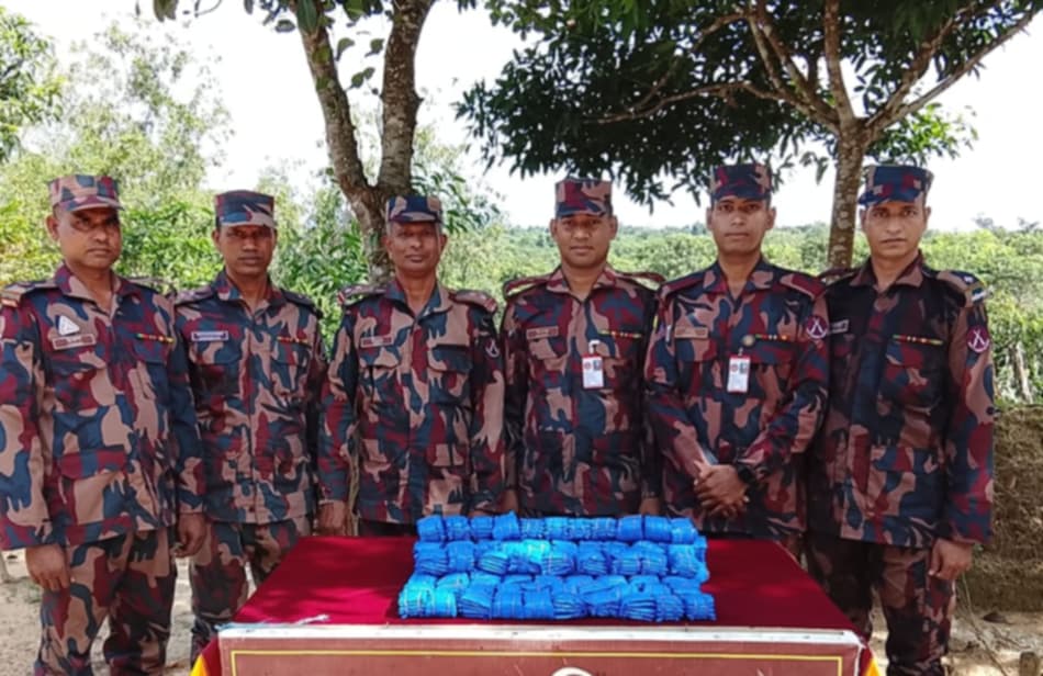 নাইক্ষ্যংছড়িতে বিজিবি’র অভিযানে ১ লাখ পিস ইয়াবা উদ্ধার