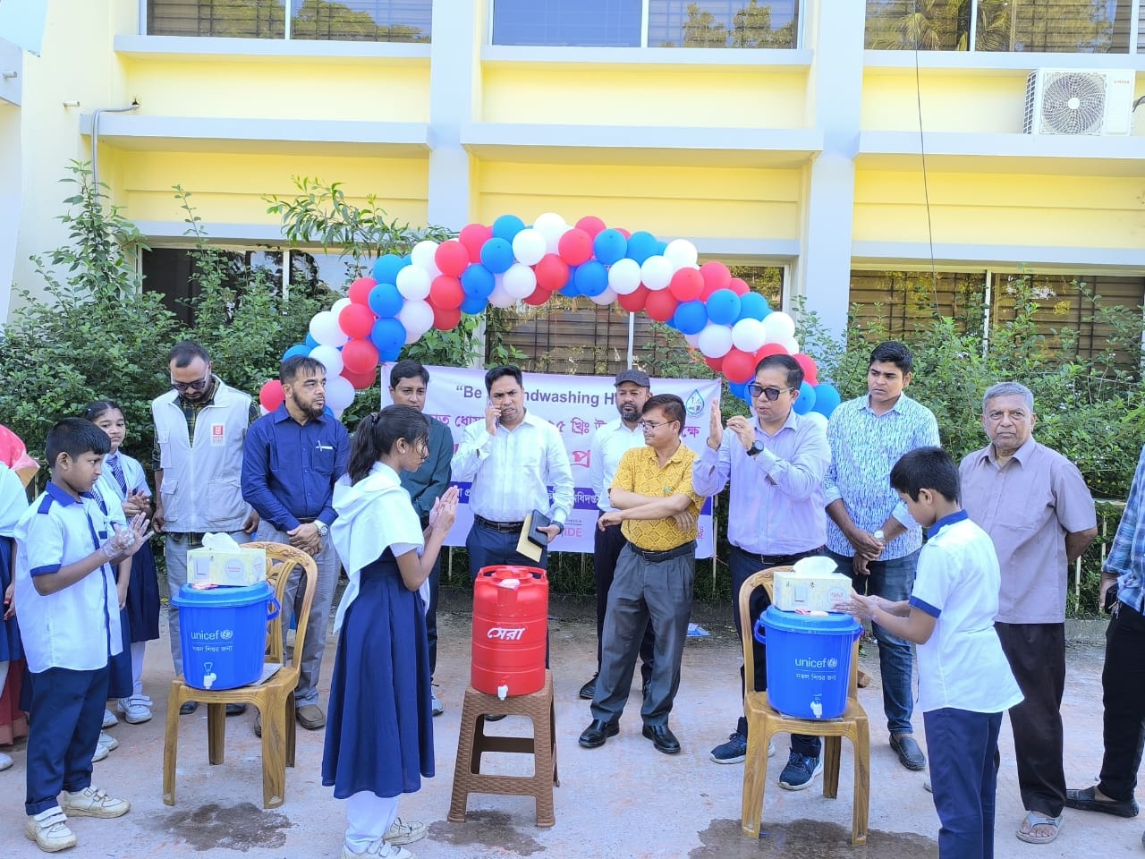 রামুতে জাতীয় স্যানিটেশন মাস  ও বিশ্ব হাত ধোয়া দিবস উদযাপন