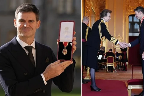 টেস্ট ক্রিকেটে সর্বকালের সর্বোচ্চ উইকেট শিকারি পেসার জেমস অ্যান্ডারসন পেলেন নাইটহুড