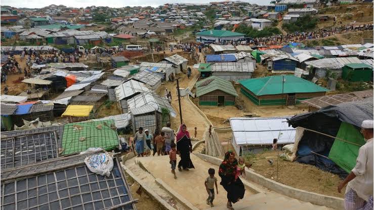 শিবিরের বাইরে রোহিঙ্গাদের বসবাস এলাকায় নানান অপরাধ