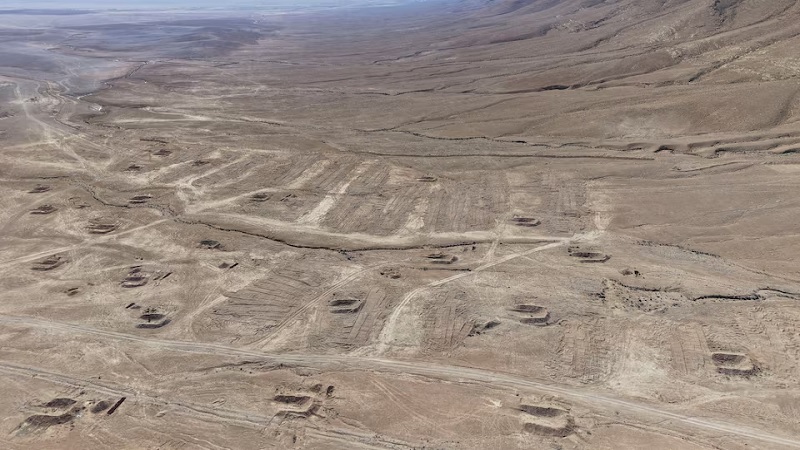 ‘অপারেশন মুভ আর্থ’ : সিরিয়ার মরুভূমির গোপন স্থানে বিশাল গণকবর