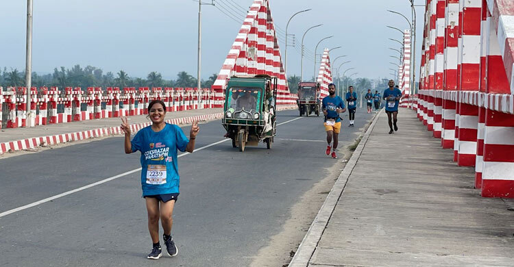 উৎসবমুখর পরিবেশে অনুষ্ঠিত হলো তৃতীয় কক্সবাজার ম্যারাথন
