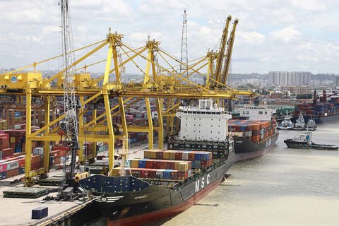 চট্টগ্রাম বন্দরে অনির্দিষ্টকালের কর্মবিরতির ডাক শ্রমিক-কর্মচারীদের